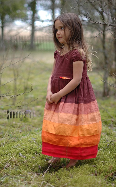 Коричнево-красное платье из льна для девочки